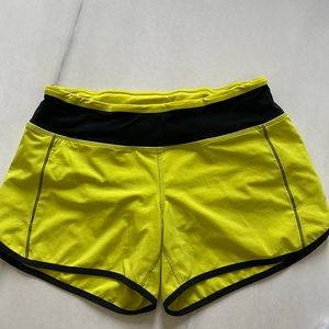 Lululemon size 4.  Worn but in good condition